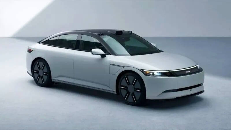 Электромобиль Sony Honda Afeela серебристого цвета