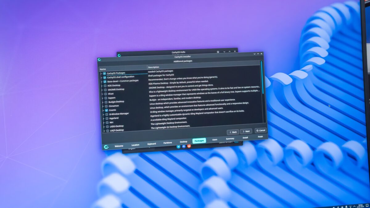 Экран компьютера с настройками CachyOS Linux 7.0 и программным обеспечением