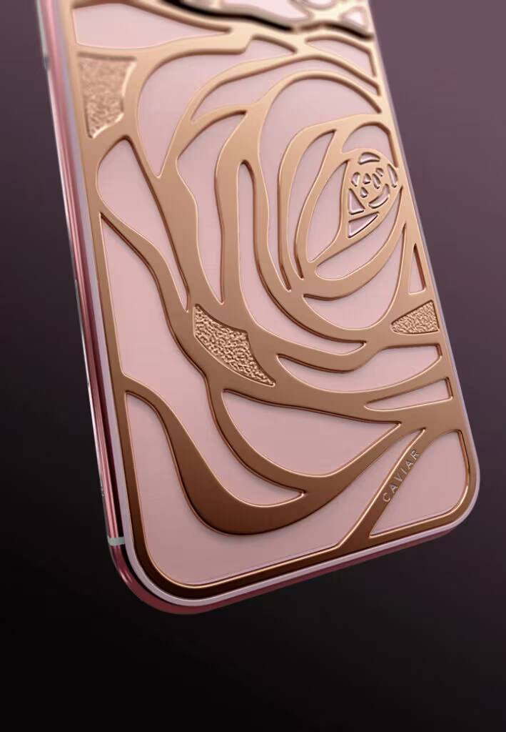 Розовый iPhone 17 Pro Rose Collection с золотым дизайном