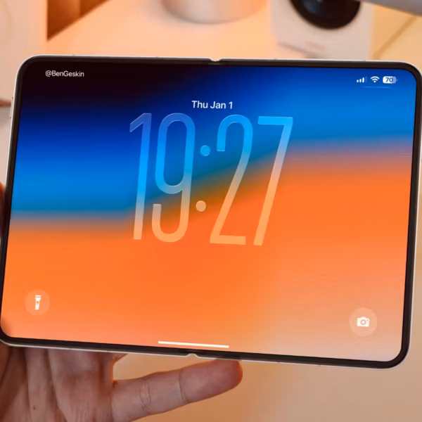 держатель смартфона iPhone Ultra с экраном