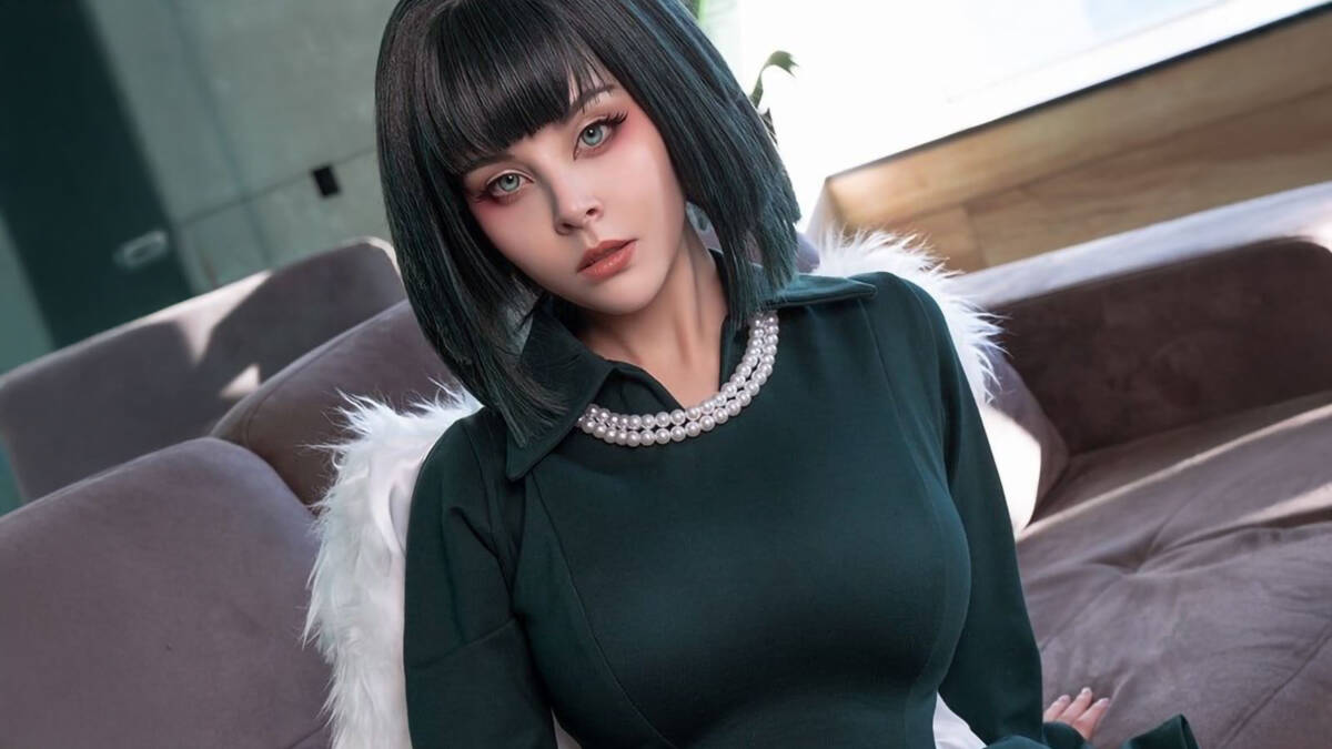 Косплей Helly Valentine в образе Фубуки Ванпанчмен