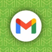 Логотип Gmail с цветными линиями на зеленом фоне