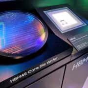 Набор тестовых образцов HBM4E на выставке