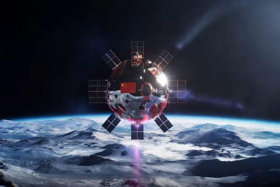 Китайский пилотируемый корабль для полётов на Луну в космосе