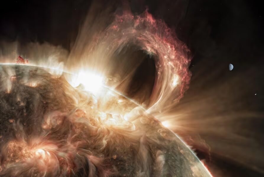 Вспышка Солнца X2.5 и солнечная активность