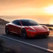 Tesla Roadster выйдет последним автомобилем бренда с ручным управлением