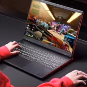 Игровой ноутбук HP Omen 15 в действии
