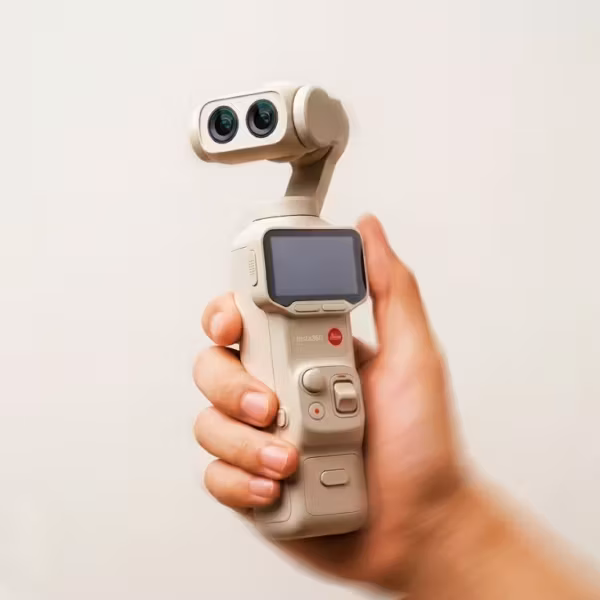 Ручной стабилизатор Insta360 Luna с тремя объективами