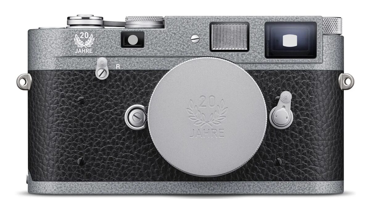 фото Leica M-A Hammertone камера к 20-летию магазина в Гинзе