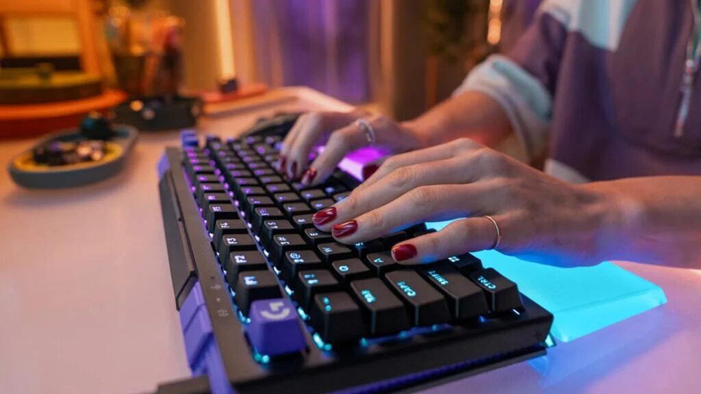 Механическая игровая клавиатура Logitech G512 X подсветкой