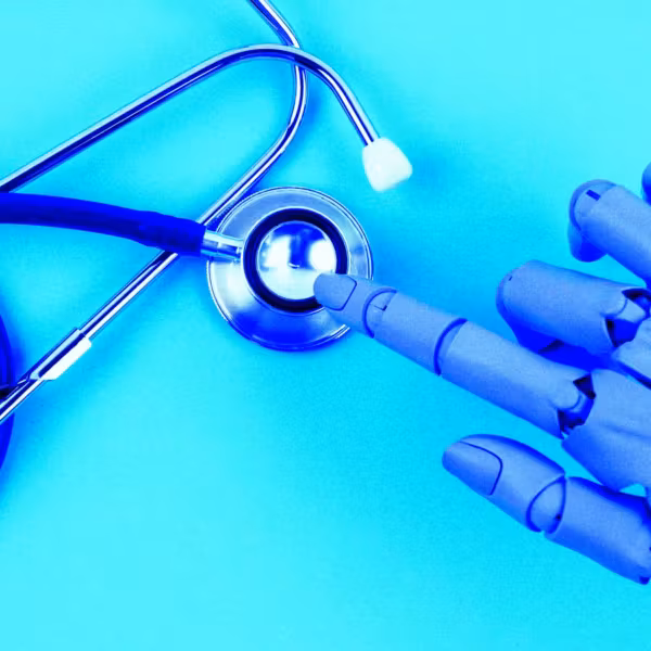 Медицинский стетоскоп и роботизированные руки в клинике