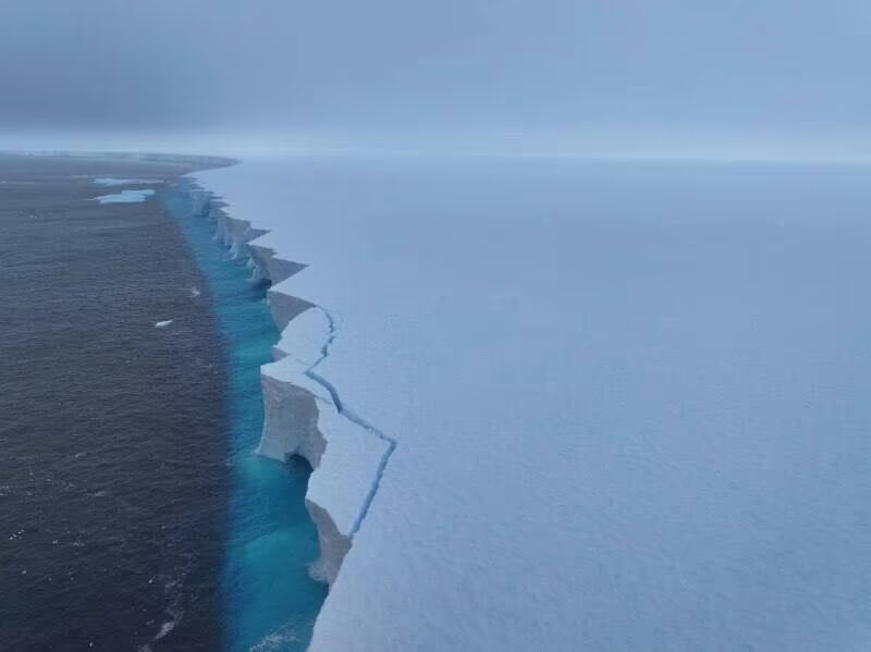 ледовая трещина морская вода айсберг