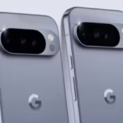 Смартфон с тройной камерой, корпус, логотип G