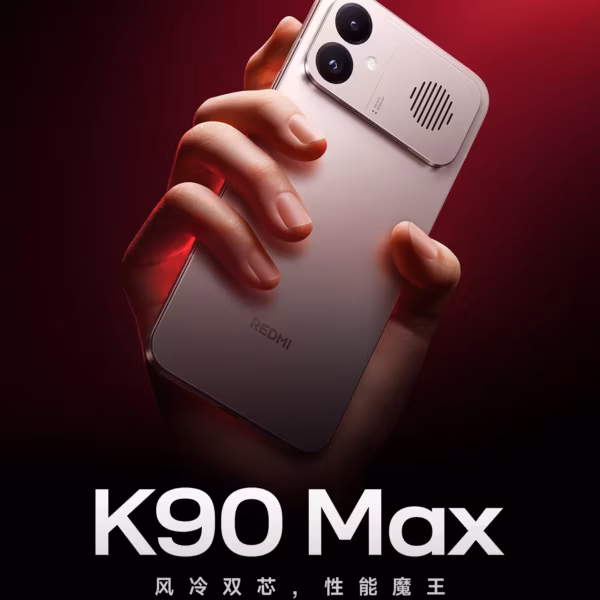 Рука держит белый смартфон Redmi K90 Max крупным планом