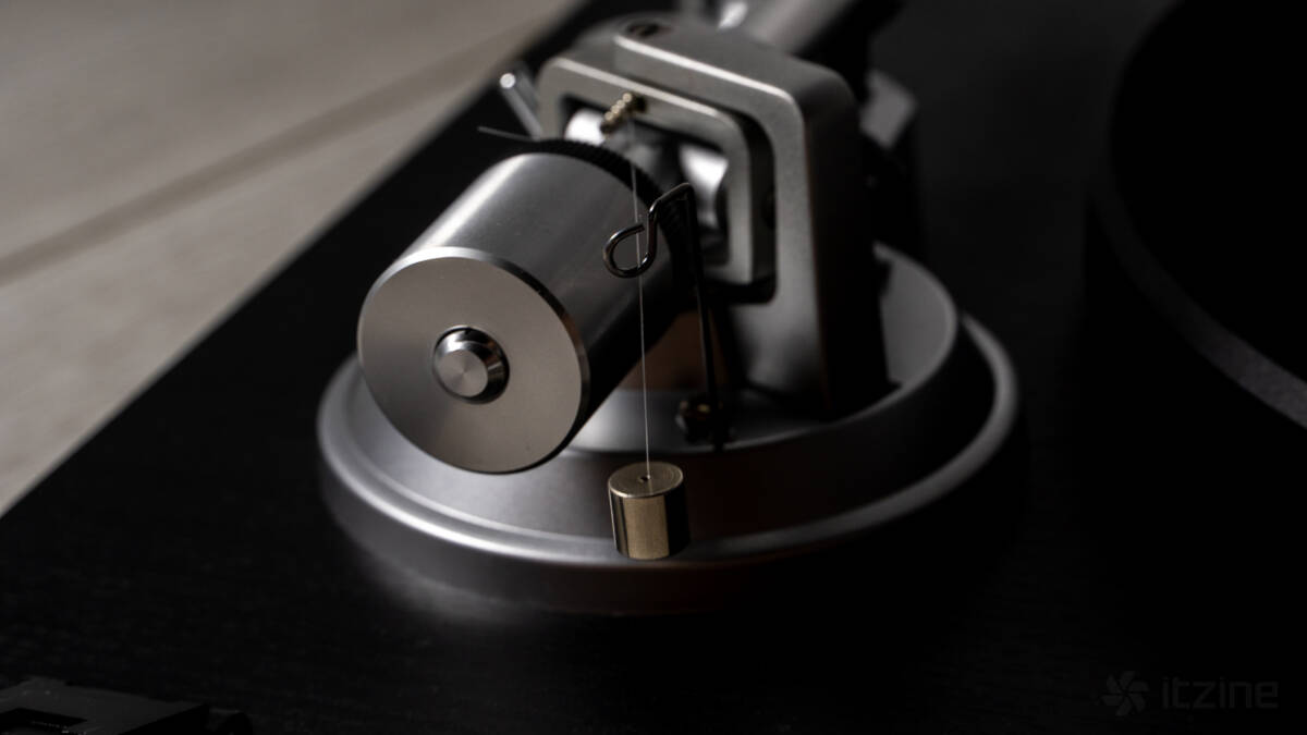 Виниловый проигрыватель Reproductor RP-LPX500SPBK серебристый диск тонarm