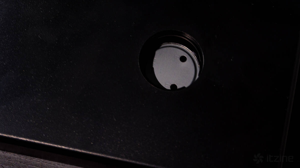 видна кнопка включения Reproductor RP-LPX500SPBK