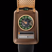 Часы Hautlence Star Trek Communicator в коричневом корпусе с механизмом дизайн