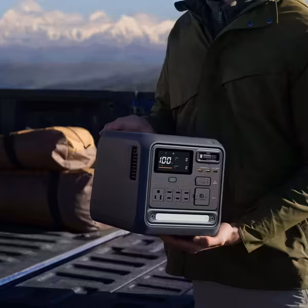 Инверторный источник питания, дисплей, кнопки, разъёмы