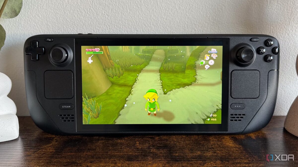 игровая консоль Steam Deck с экраном на панели