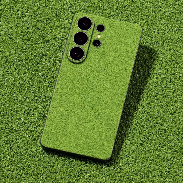 Зелёный скин Touch Grass для смартфона