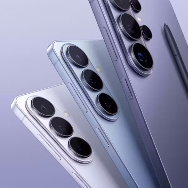 Три цветных смартфона Samsung Galaxy S27 Pro с камерами
