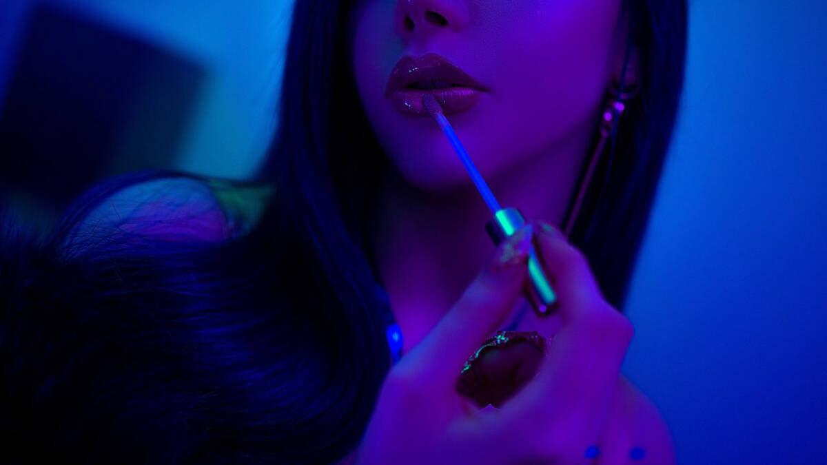 Косплей девушки в стиле Неокитч из Cyberpunk 2077