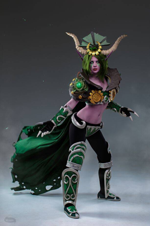 Косплей героини из World of Warcraft сhornss и зеленым платьем