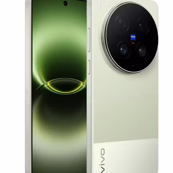 Vivo X300 Ultra белый смартфон с камерами крупным планом
