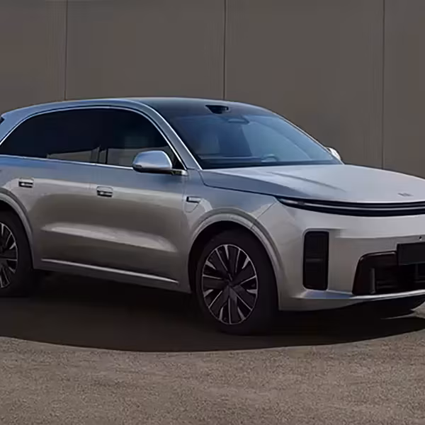 Электромобиль Li Auto L6 передняя часть фронтальный дизайн