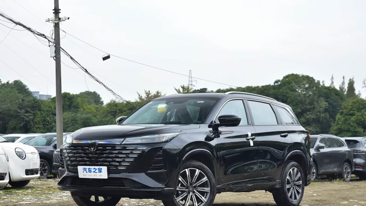Changan начала продажи гибридного CS75 Plus в Китае
