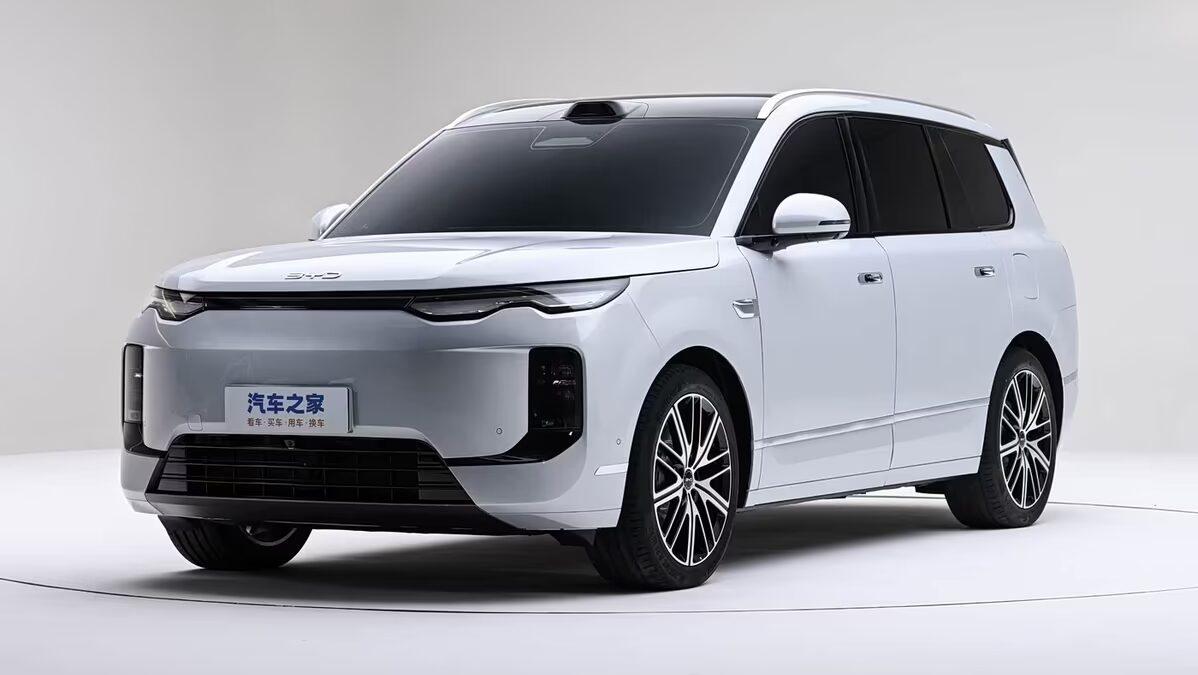BYD сертифицировала Hiace 08 с 544-сильным гибридом