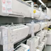 магазины М.Видео кондиционеры на полках в магазине