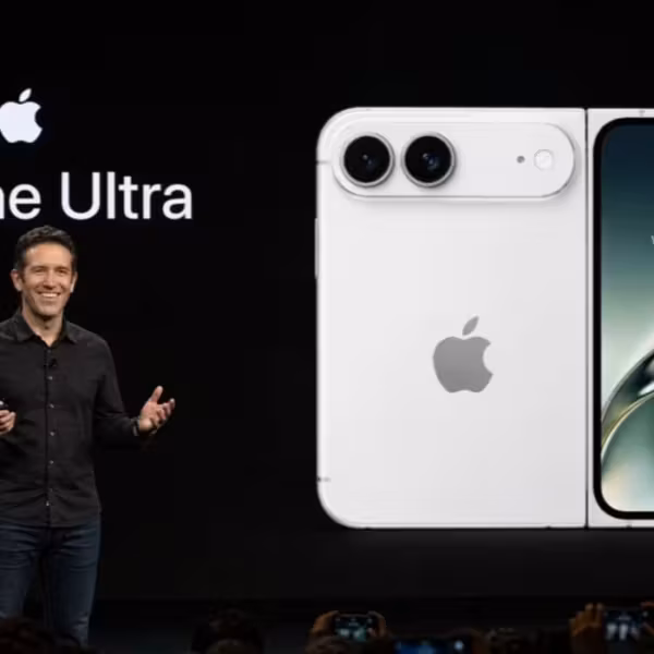 Представление iPhone Ultra на презентации Apple