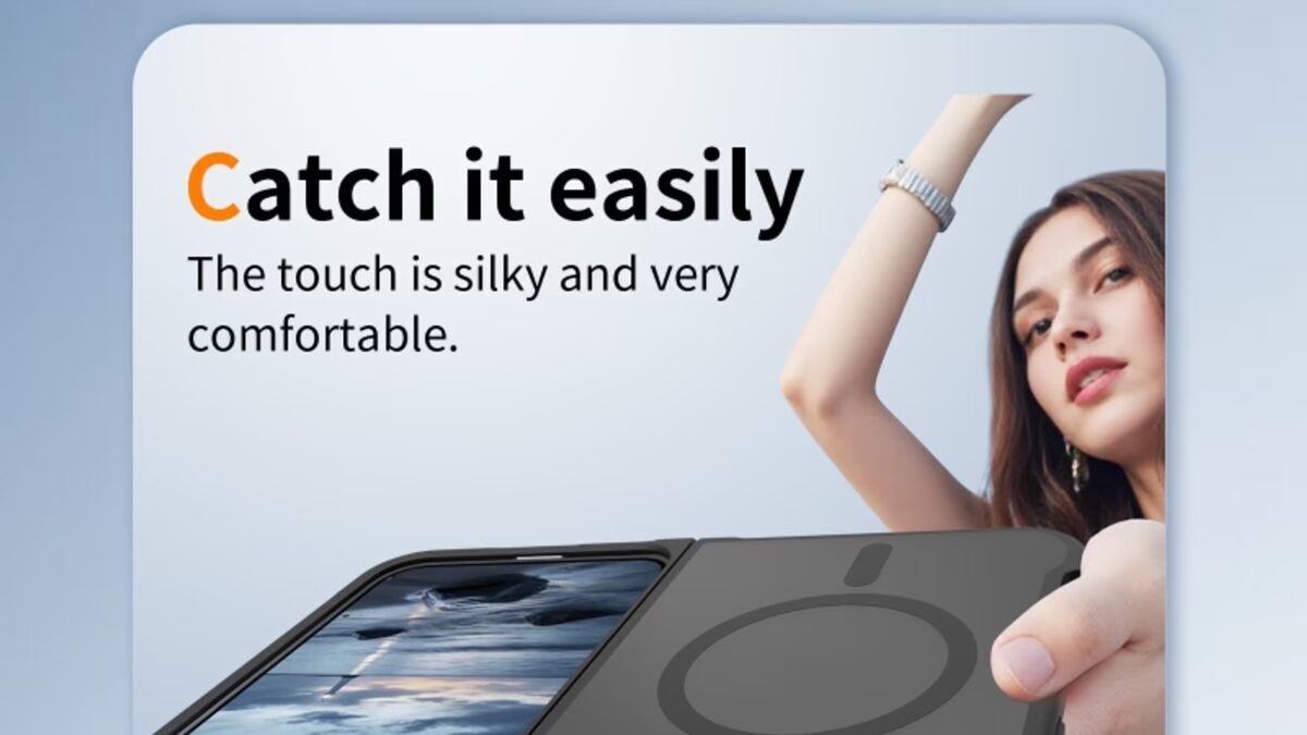чехлы для складного iPhone от iFunSmart, рука держит телефон