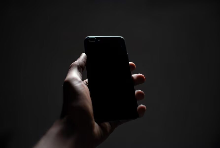 Huawei тестирует батареи до 10 000 мА·ч для Mate 90
