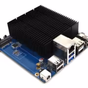 Плата Odroid-H5 с радиатором и портами USB Ethernet