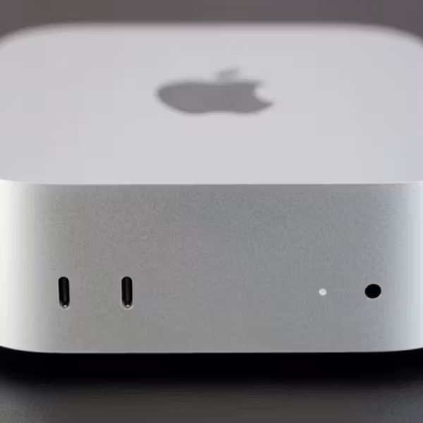 Mac mini с двумя USB-C портами и светодиодом