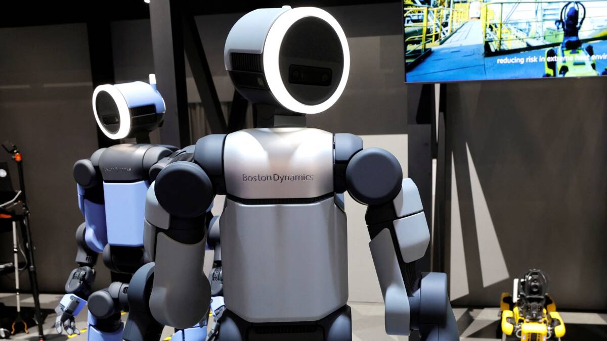 роботы Boston Dynamics на выставке робототехники