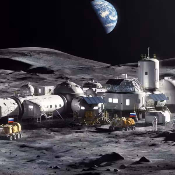 Лунная база Энергия с модулями и астронавтами