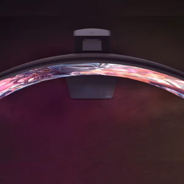 Круглый OLED-монитор LG UltraGear 45GX950B с ярким изгибом