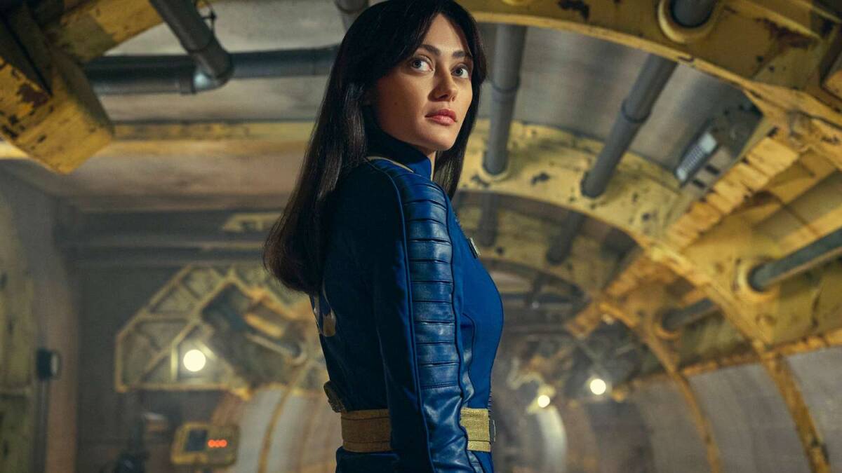 Женщина в космическом костюме из сериала Fallout