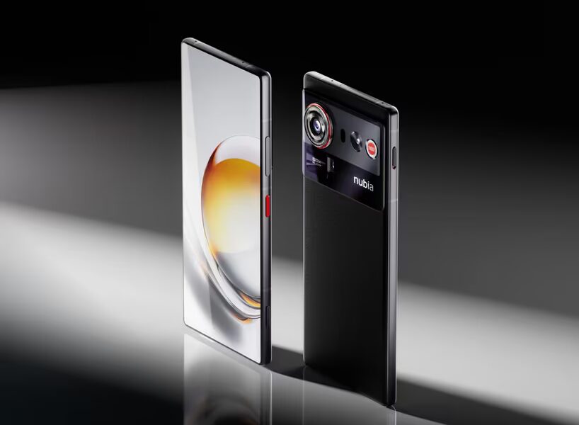 Два смартфона Nubia Z80 Ultra в черном и серебристом цветах
