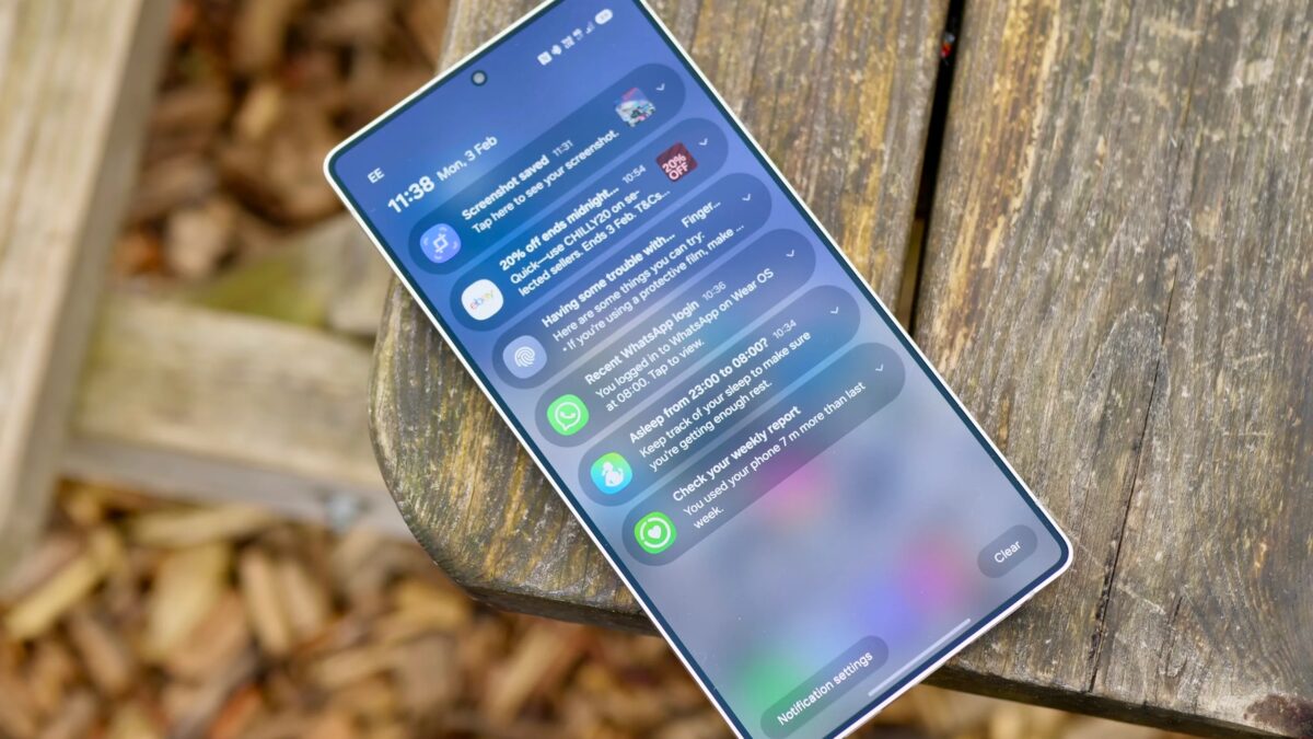 Samsung Galaxy S25 экран уведомления сообщение текст