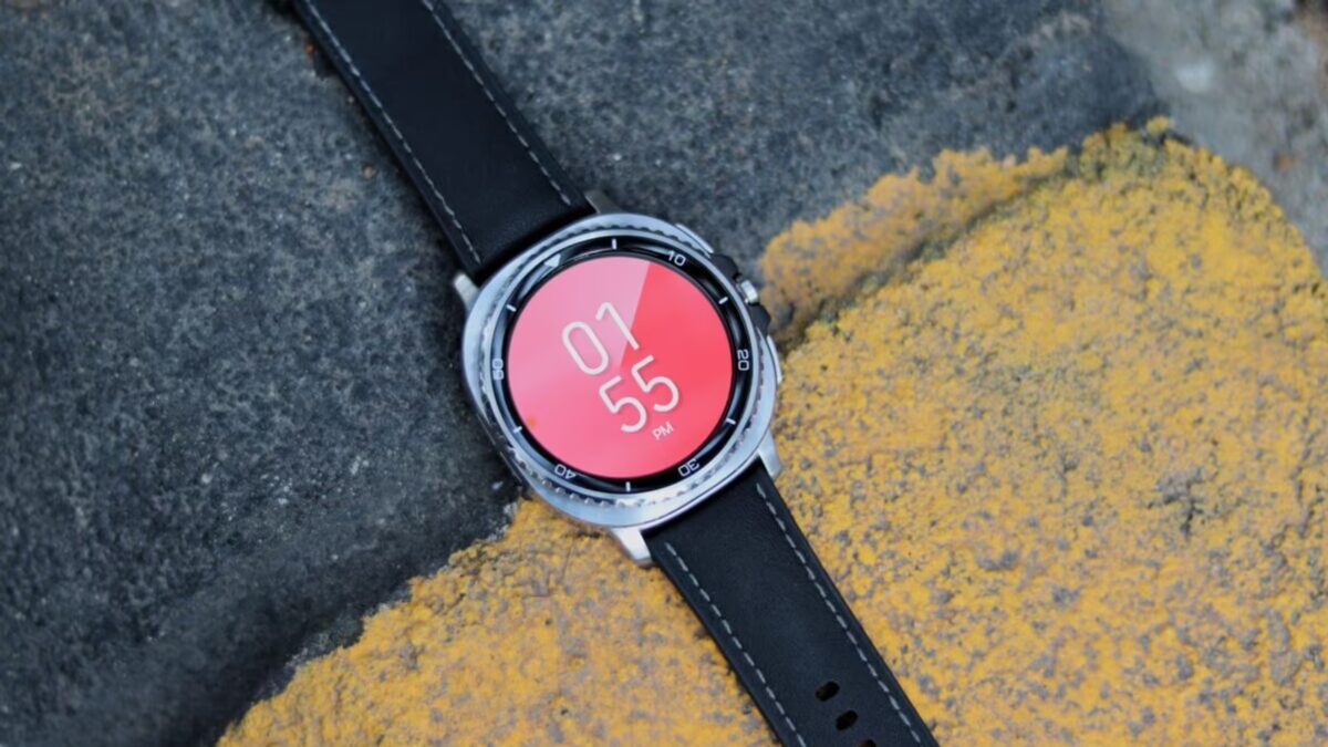 Умные часы Samsung Galaxy Watch с черным ремешком