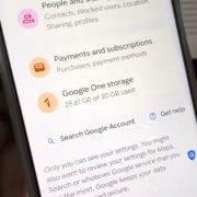Экран смартфона с настройками Google облака и информацией о 25.61 ГБ из 30 ГБ