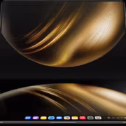 Гибкий ноутбук Huawei MateBook Fold с открытым экраном