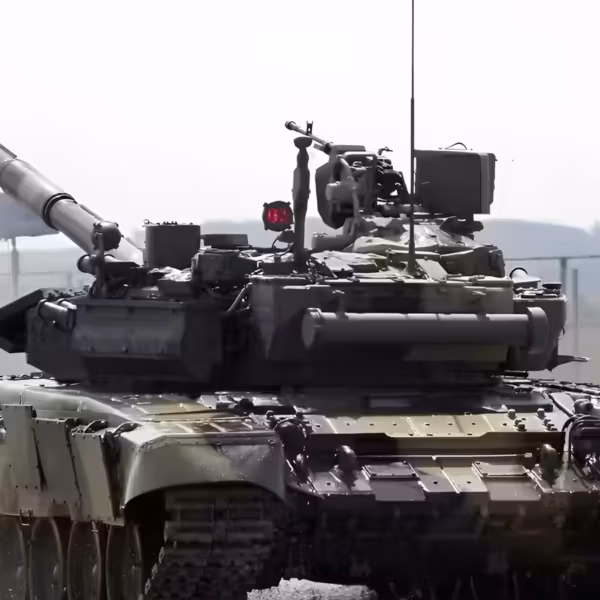 Танк Т-90М и Т-72Б3 доработанная «Туча» защита от дронов