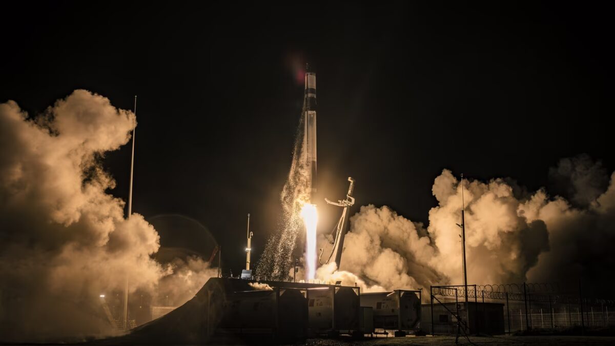 Rocket Lab провела 88-й запуск Electron для Synspective