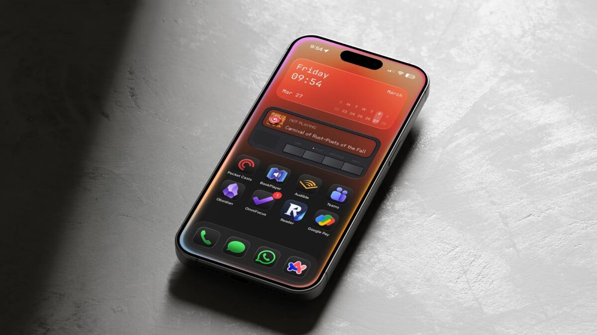 iPhone 2028 с загнутым экраном по четырём сторонам