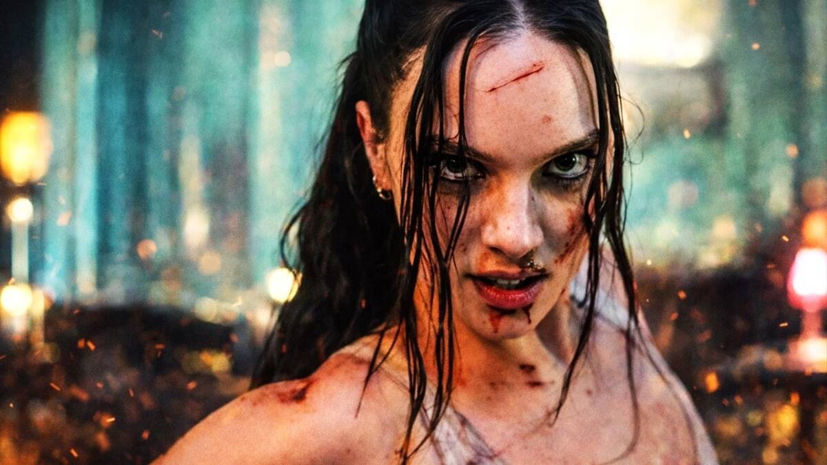 Женщина с ранами и кровью в разрушенном городе фильм 3 фильма недели
